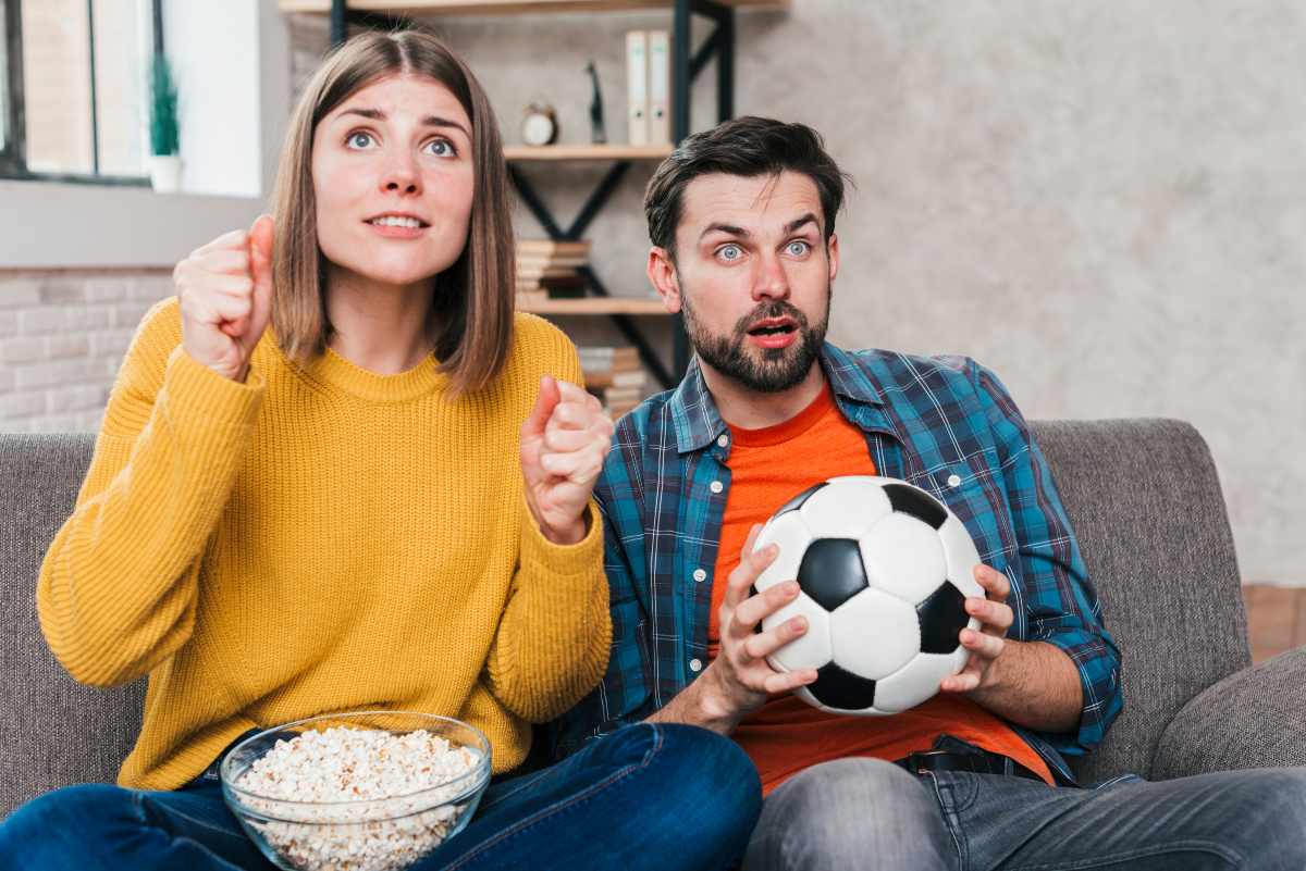 write a alt text caption and description on this keywrod "Best IPTV Dubai" write each alt text , caption and description on half lines